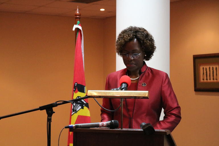 A Governadora da Cidade de Maputo Encoraja os Funcionários a Denunciarem Situações Anómalas no Processo de Regularização dos Actos Administrativos